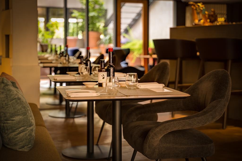 Ohla Eixample Hotel Барселона Екстериор снимка Restaurant
